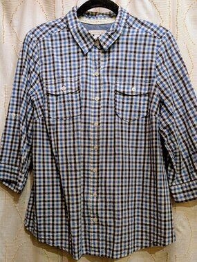 Button down blouse 3 quarter sleeves